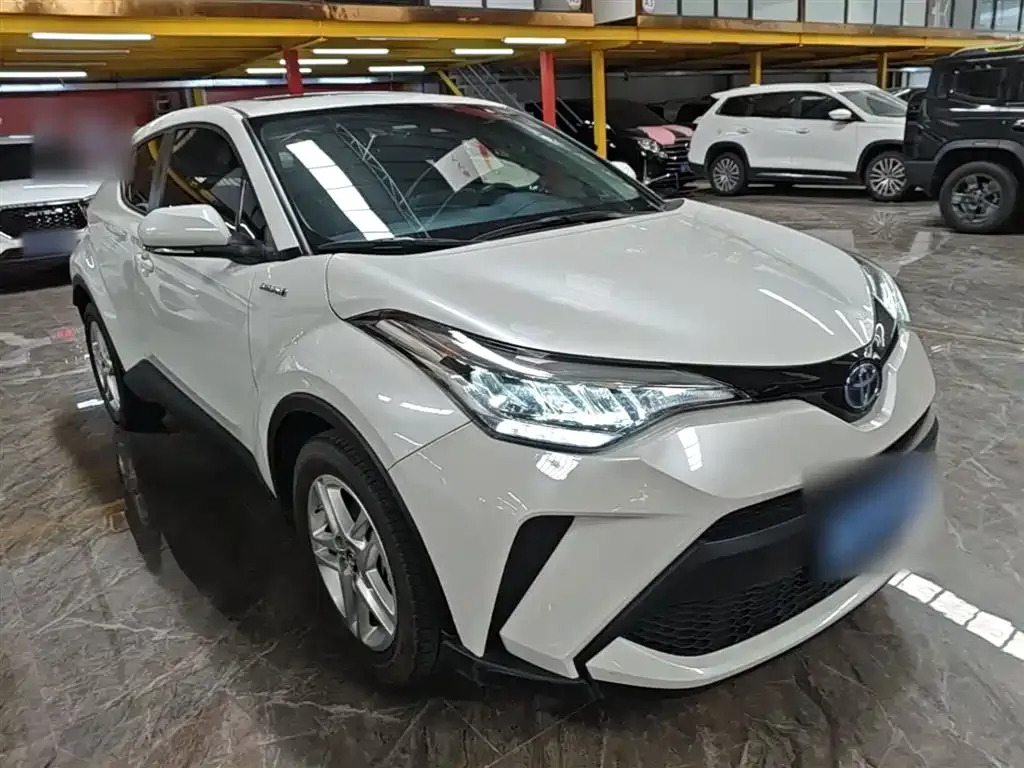 Toyota C-HR — фото 8
