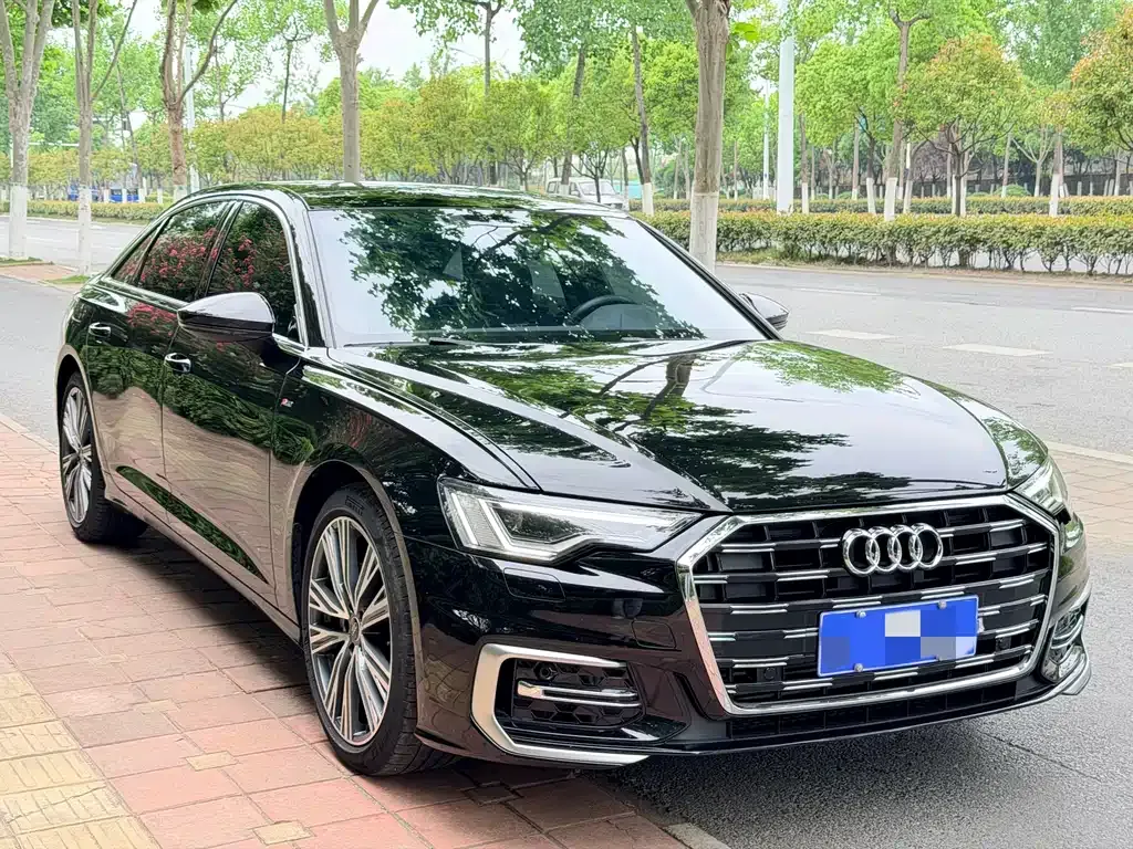 Audi A6L — фото 8