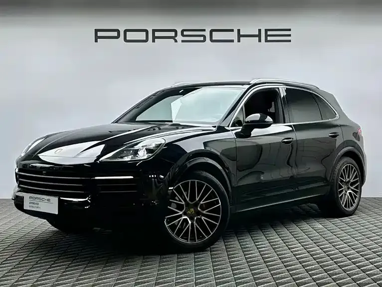 Porsche Cayenne — фото 1