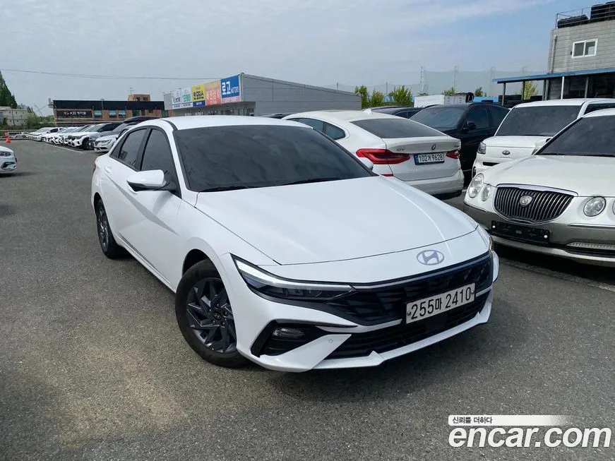 Hyundai AVANTE — фото 1