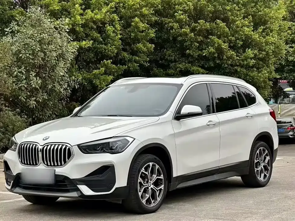 BMW X1 — фото 9