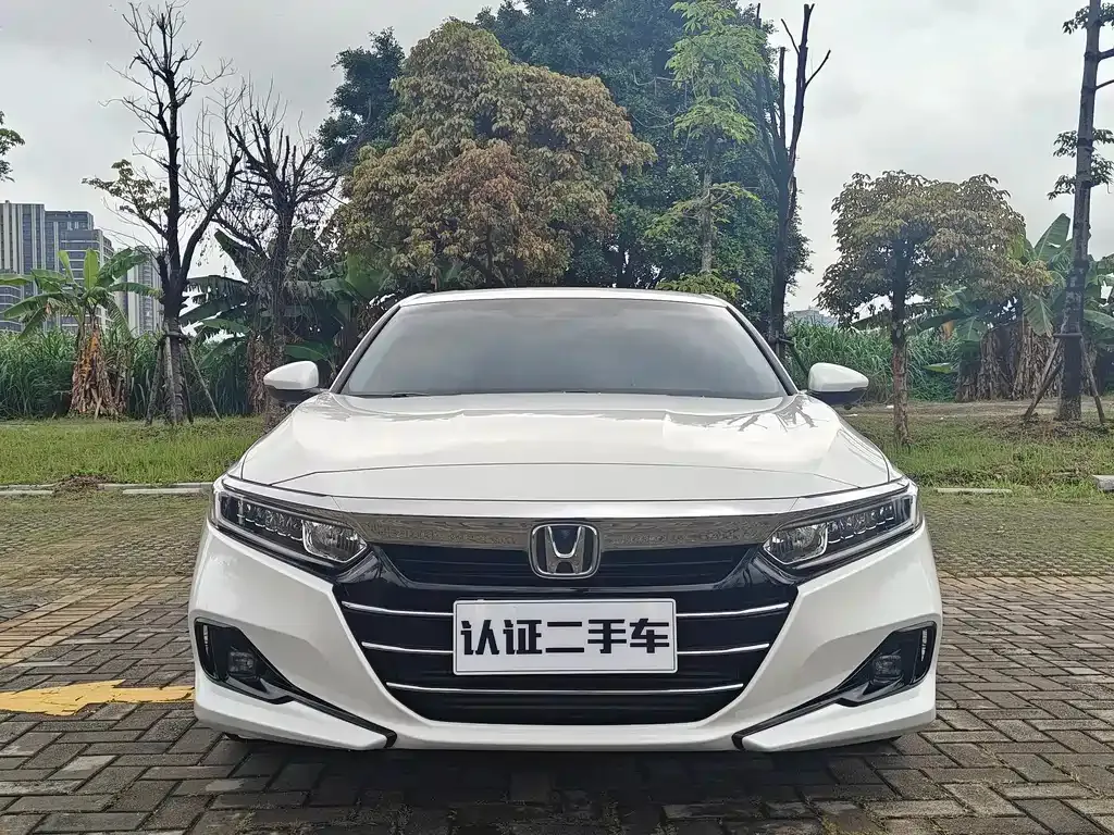 Honda Accord — фото 7