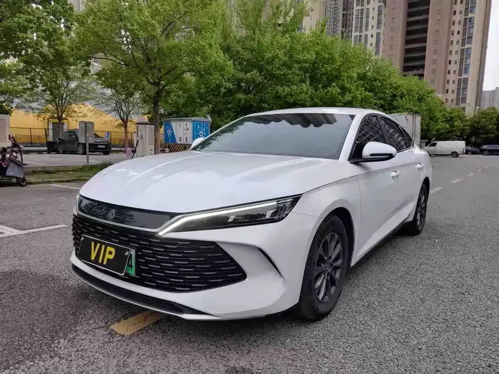 BYD Qin L — фото 1