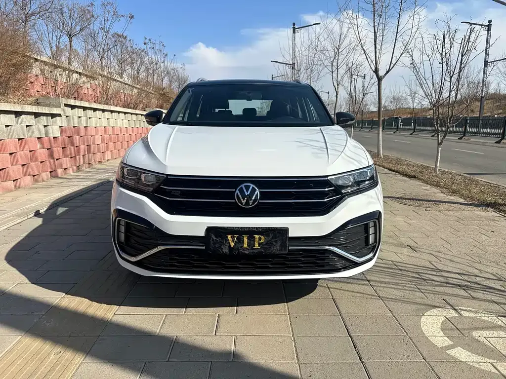 Volkswagen T-Roc — фото 8