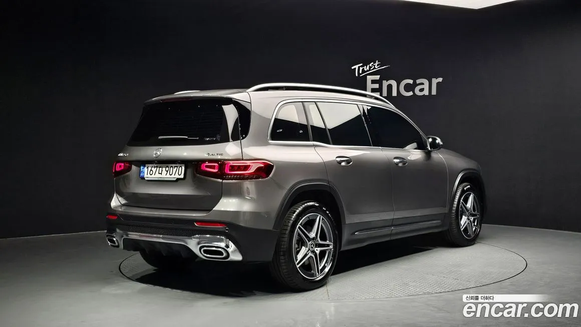 Mercedes-Benz GLB-Class — фото 2
