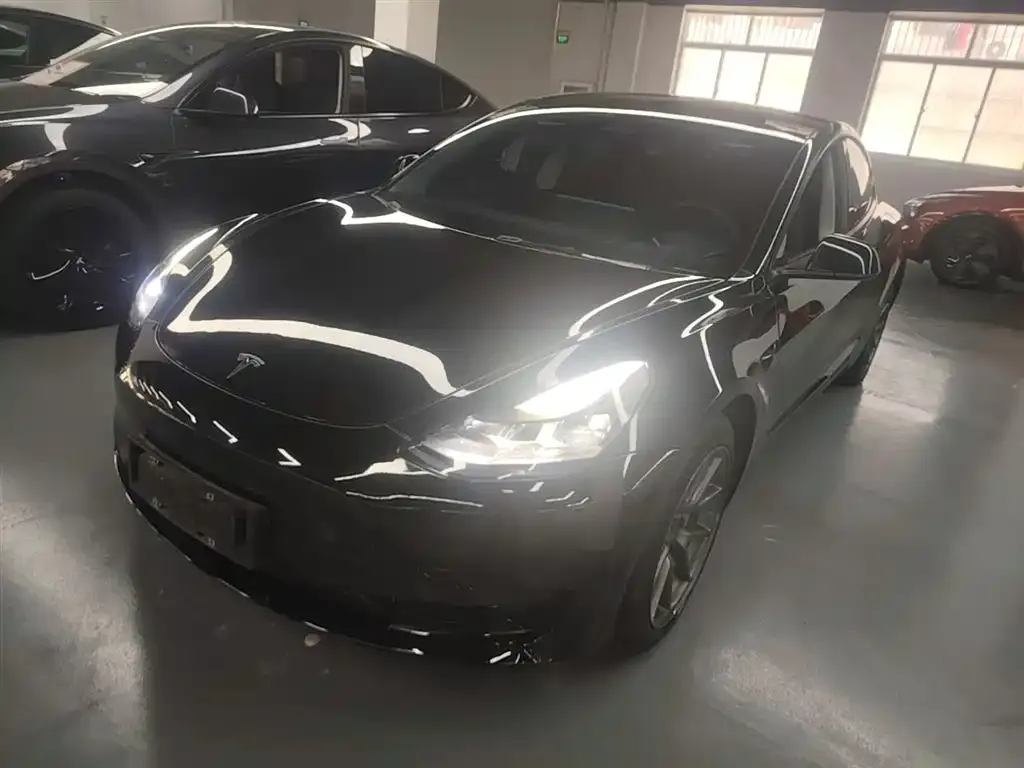 Tesla Model 3 — фото 2