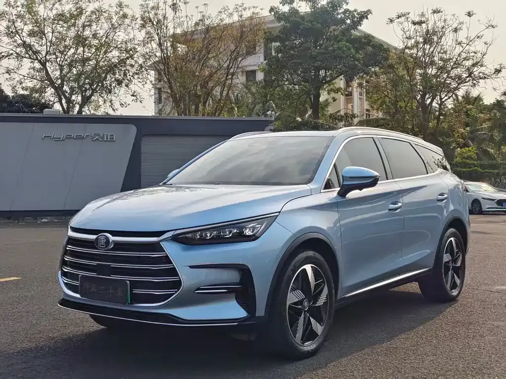 BYD Tang New Energy — фото 1