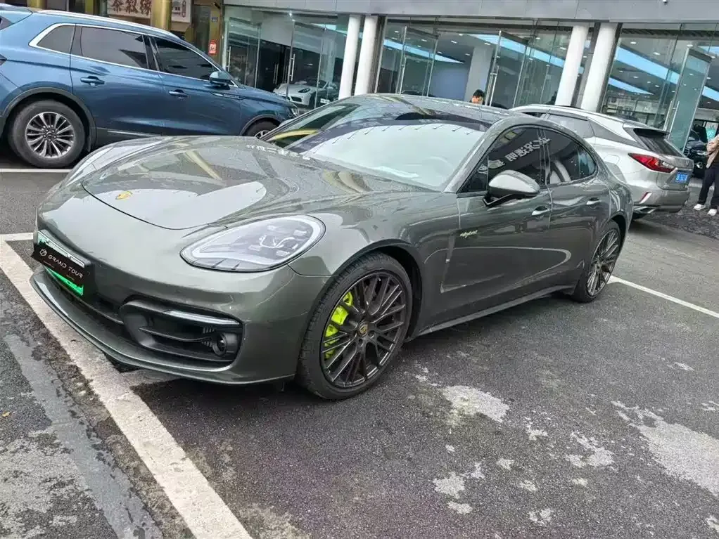 Porsche Panamera Hybrid — фото 1