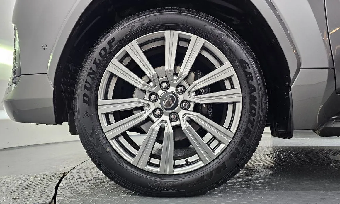 Lexus LX — фото 7