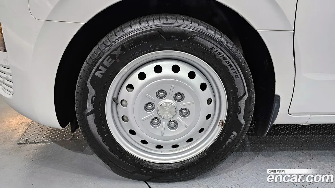 Hyundai Staria — фото 4