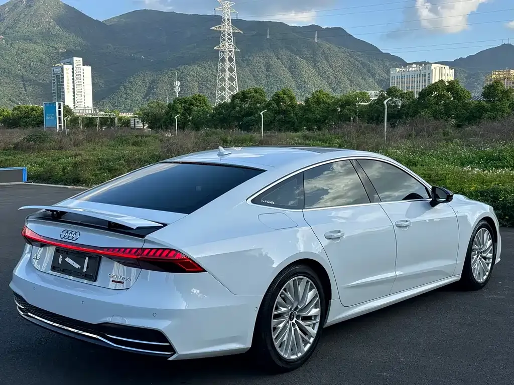 Audi A7 — фото 9