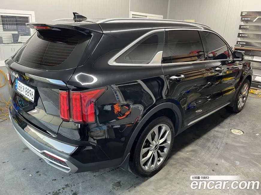 Kia Sorento — фото 9