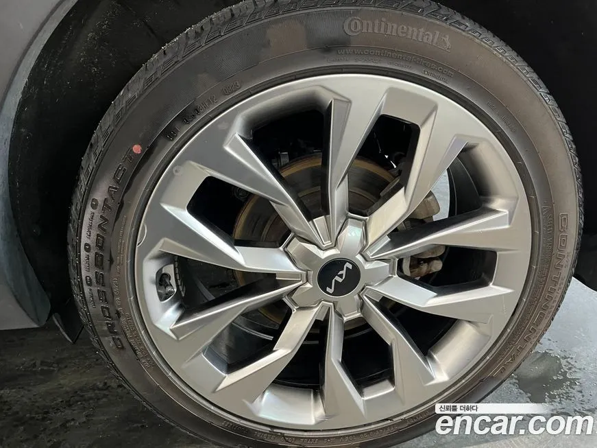Kia Sorento — фото 7