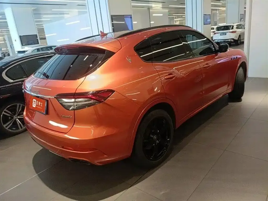 Maserati Levante — фото 3
