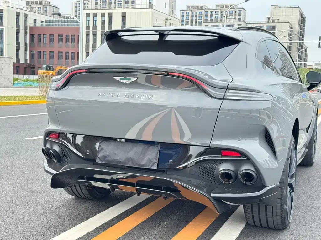 Aston Martin DBX — фото 4