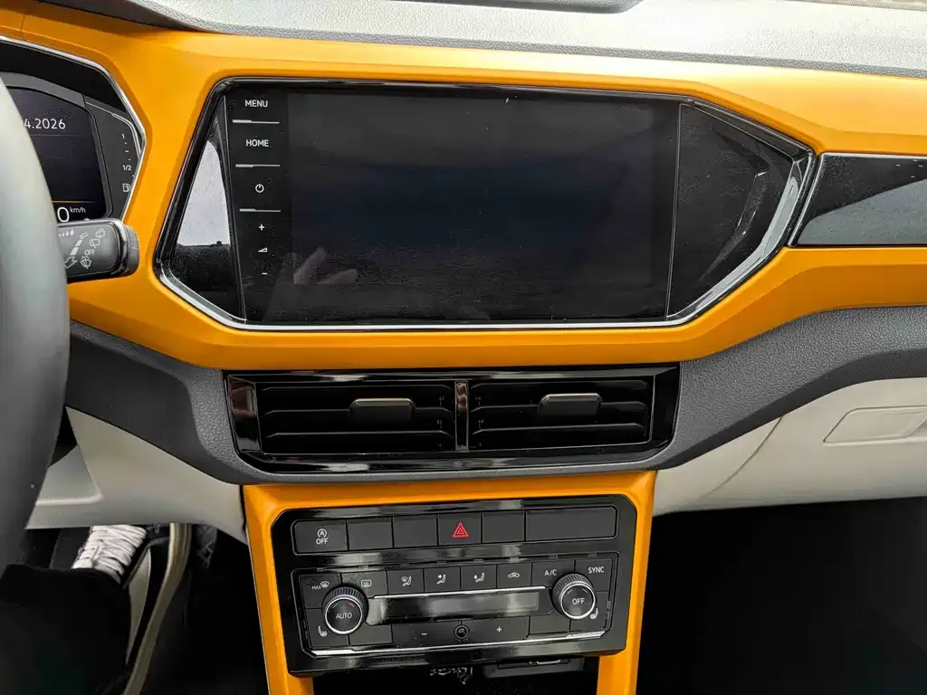 Volkswagen T-Cross — фото 4