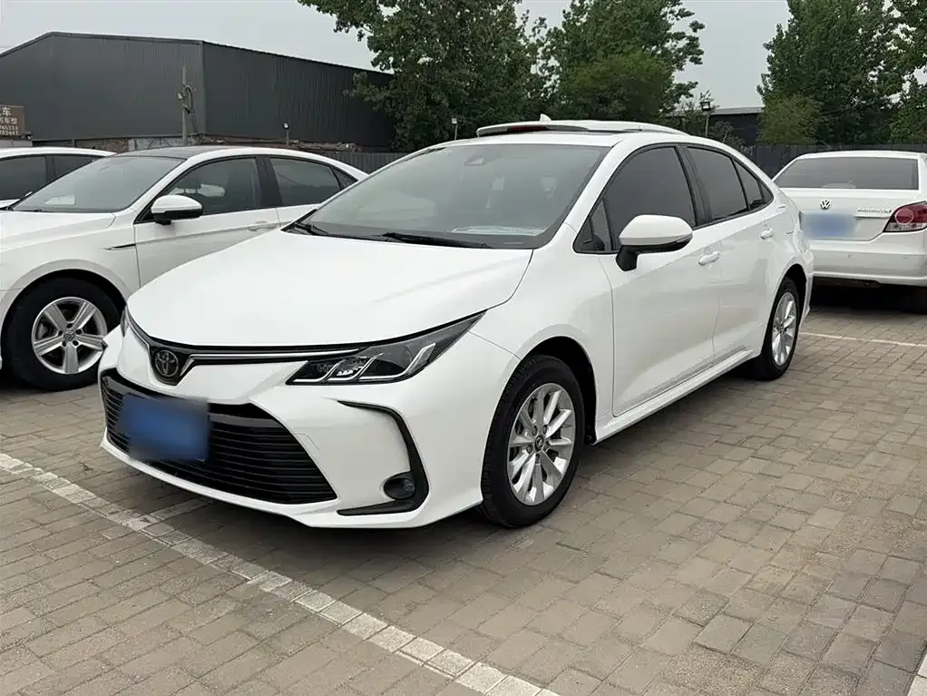 Toyota Corolla — фото 4