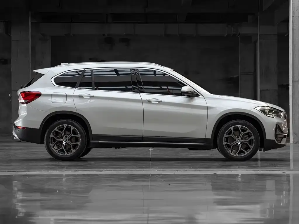BMW X1 — фото 5