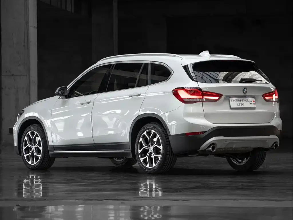 BMW X1 — фото 9