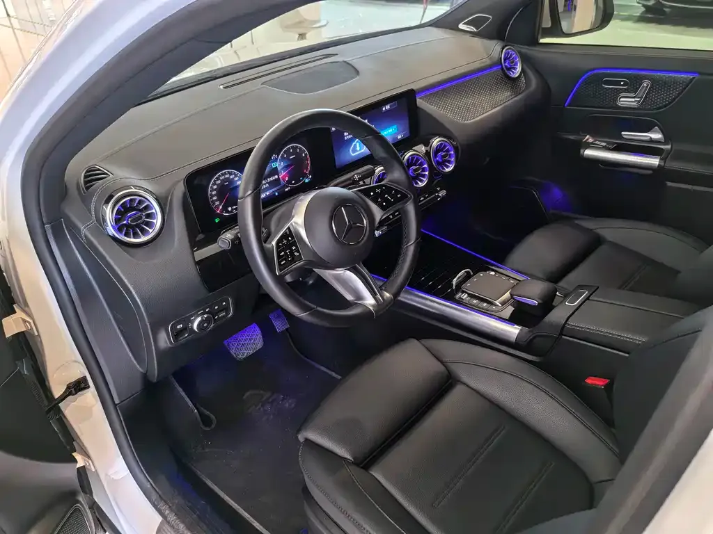 Mercedes-Benz GLA — фото 8