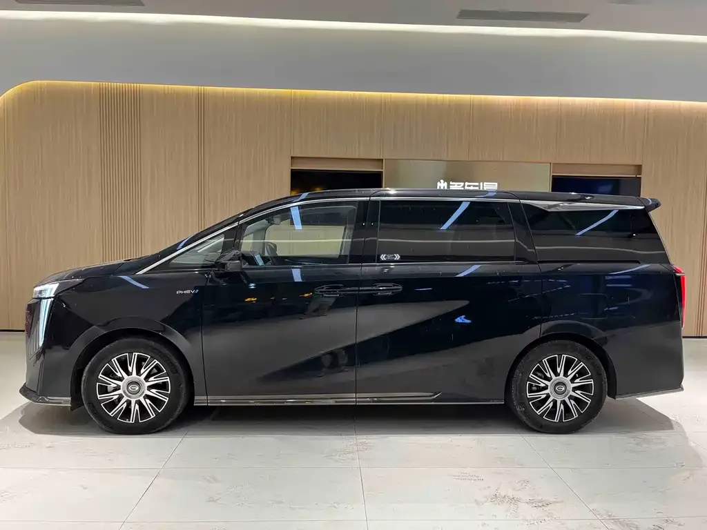 GAC Motor Trumpchi E9 — фото 3