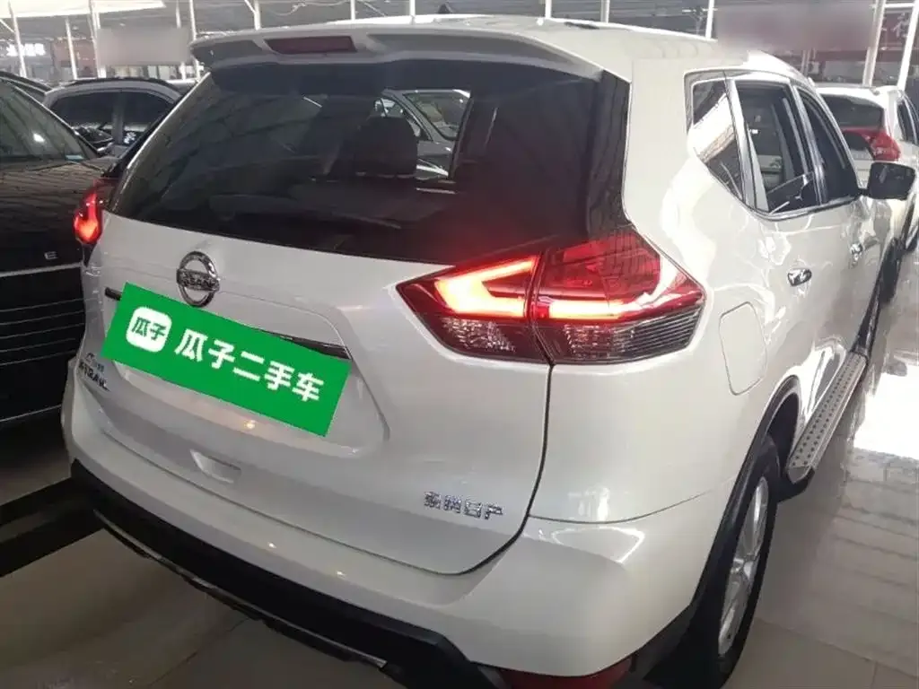 Nissan X-Trail — фото 10