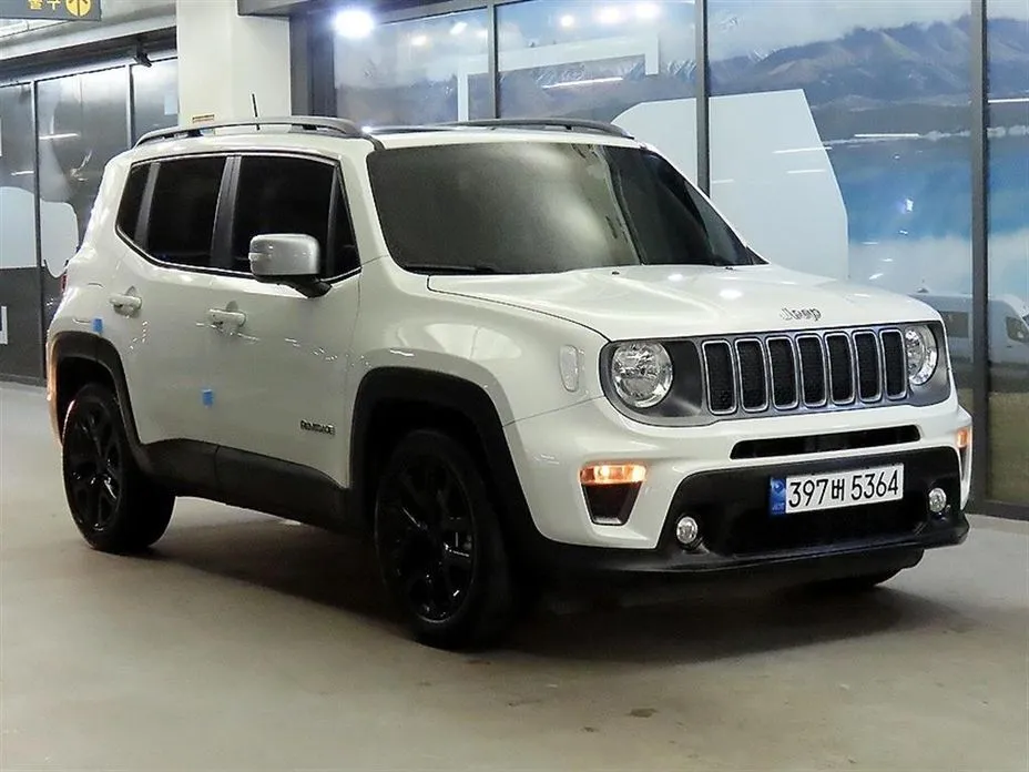 Jeep Renegade — фото 1