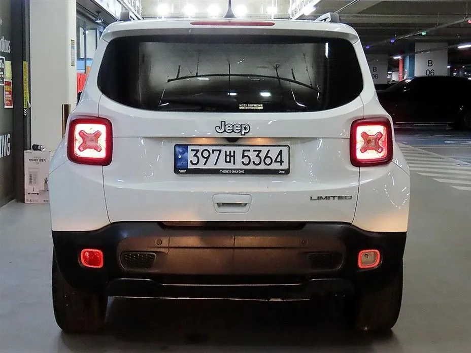 Jeep Renegade — фото 3