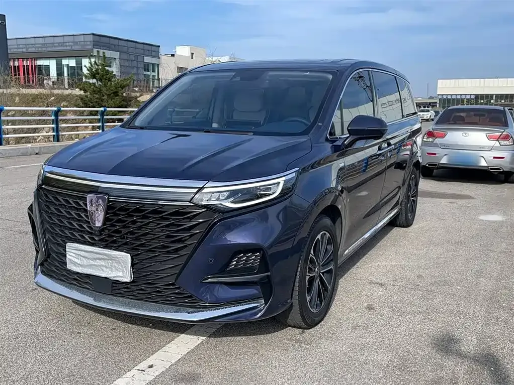 Roewe iMAX8 — фото 1