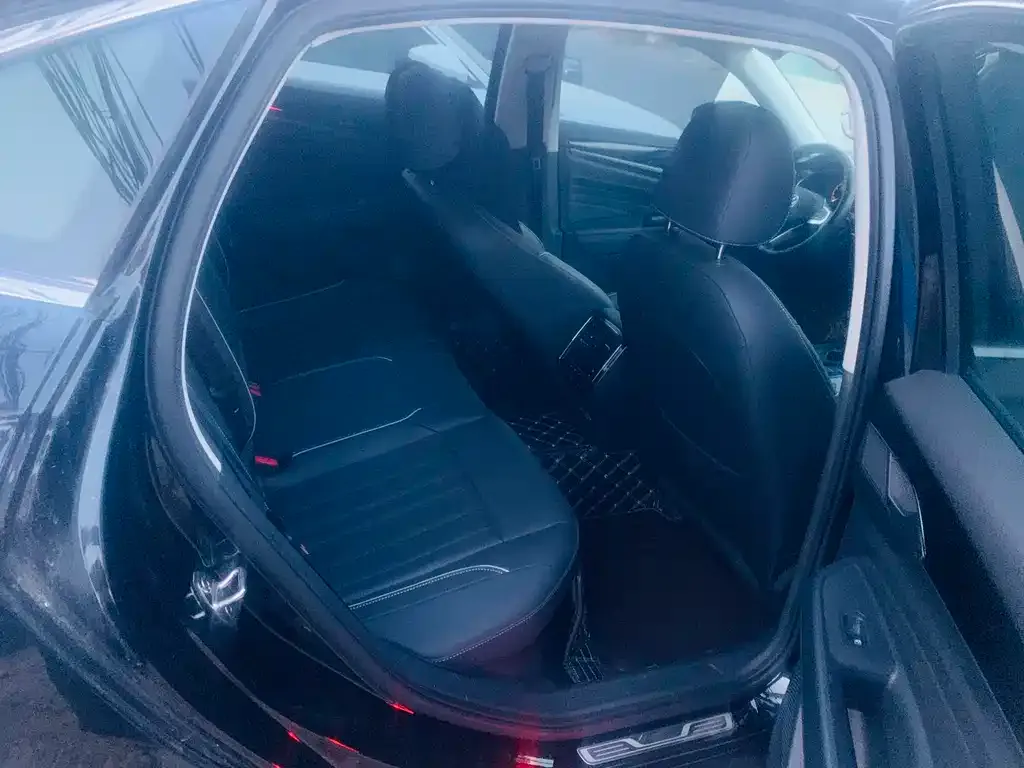 Volkswagen Passat — фото 10