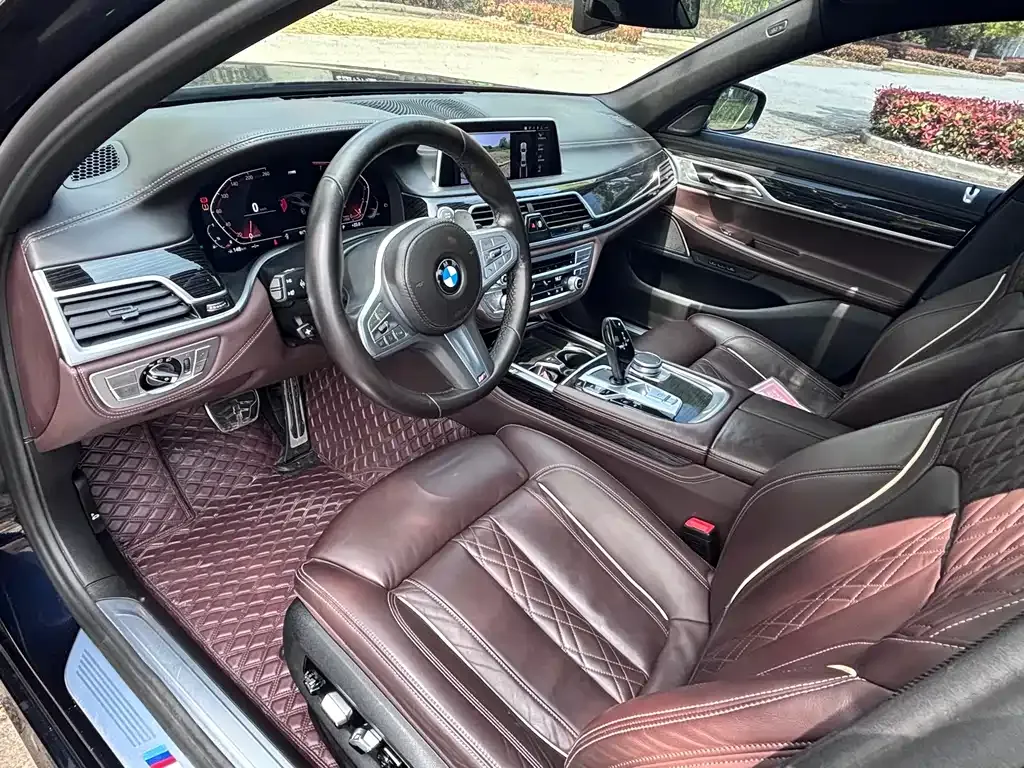 BMW 7 Series — фото 2