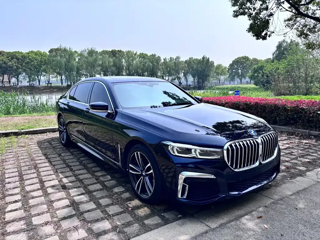 BMW 7 Series — фото 5