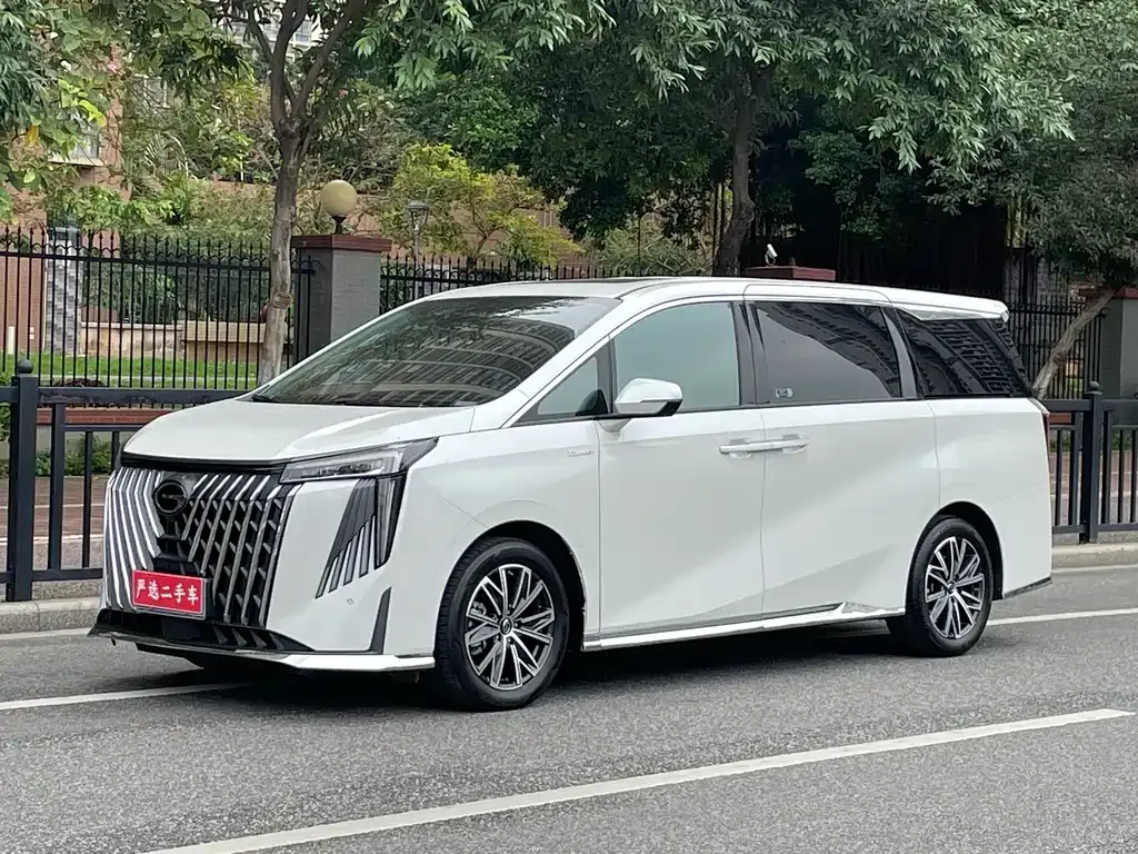 GAC Motor Trumpchi M8 — фото 1
