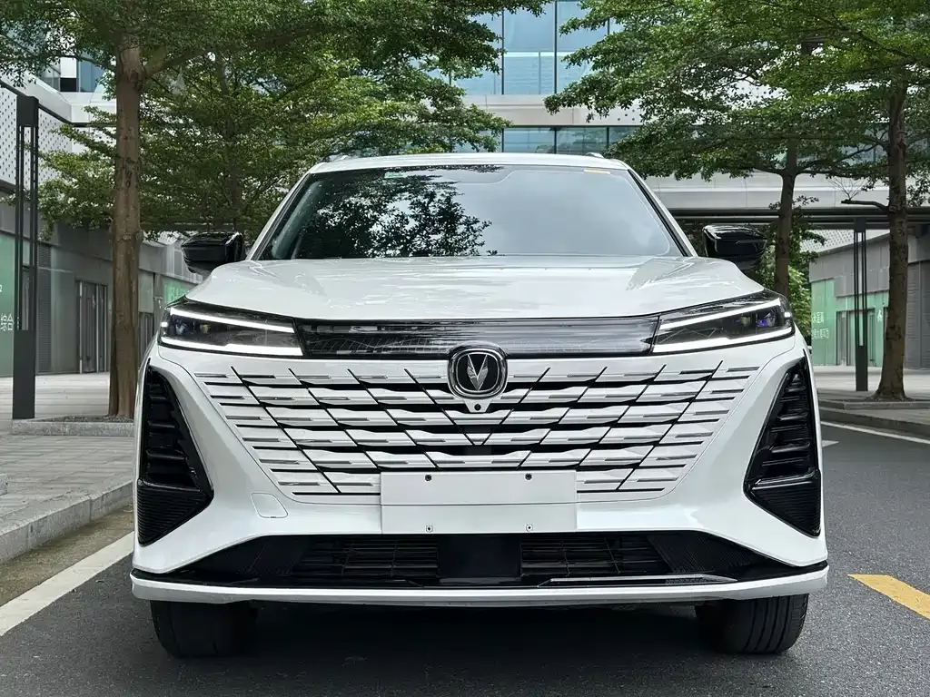 Changan CS75PLUS — фото 10