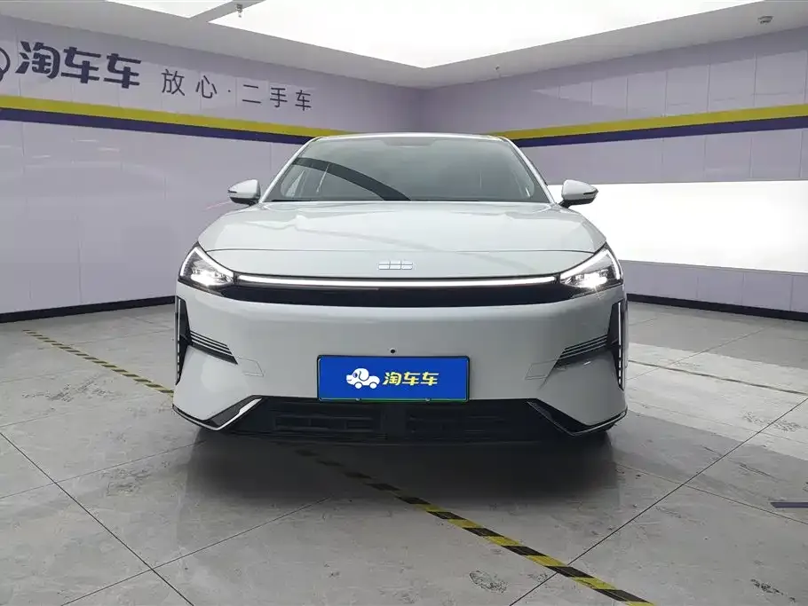 Geely Galaxy L6 — фото 10