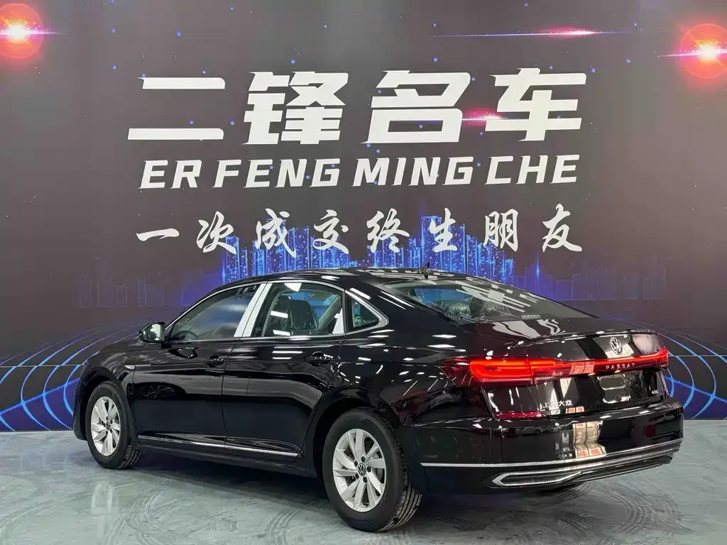 Volkswagen Passat New Energy — фото 8