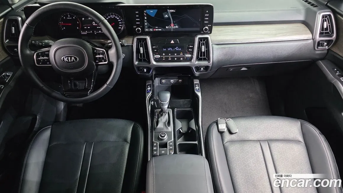 Kia Sorento — фото 10