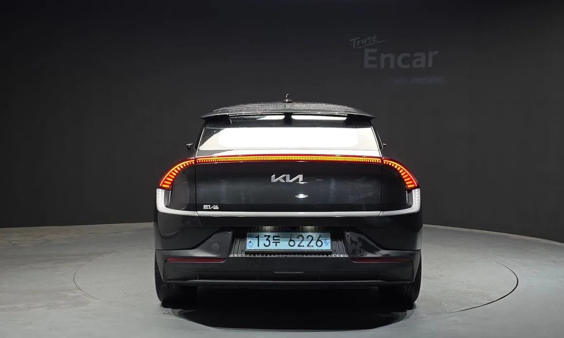 Kia EV6 — фото 10