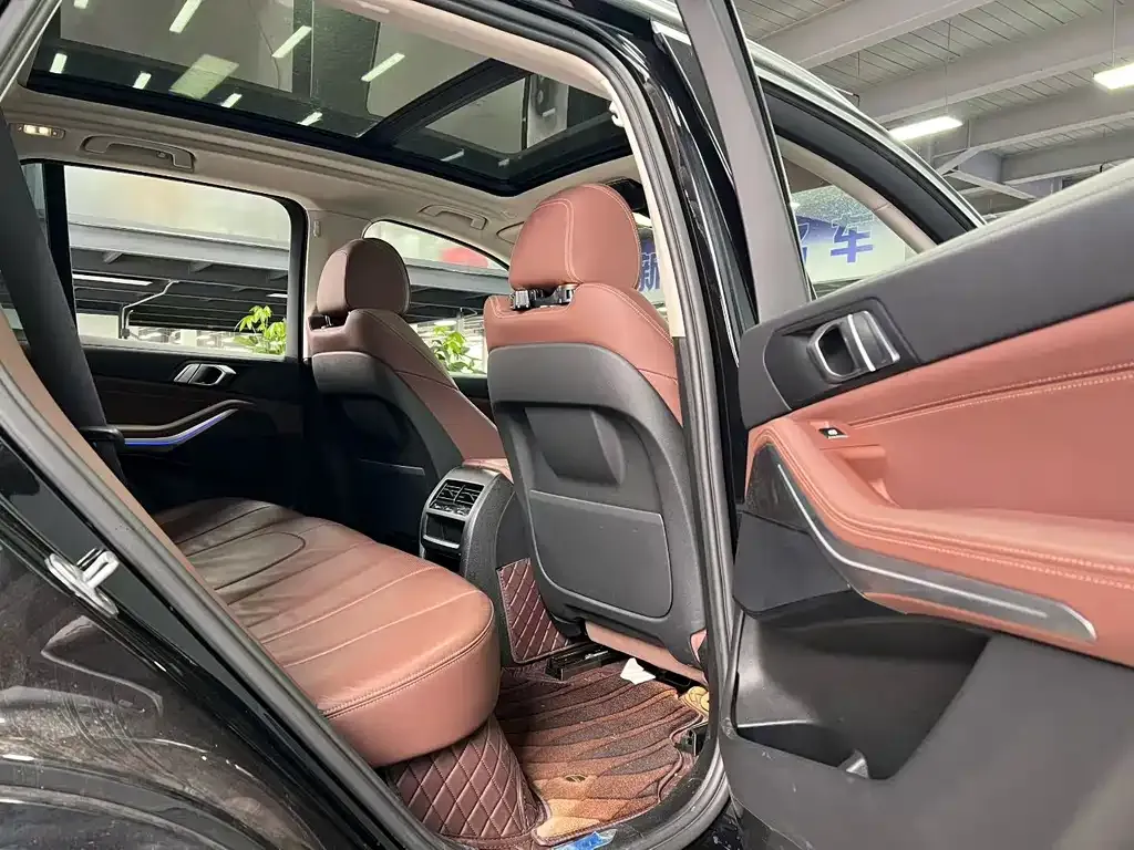 BMW X5 (Import) — фото 8