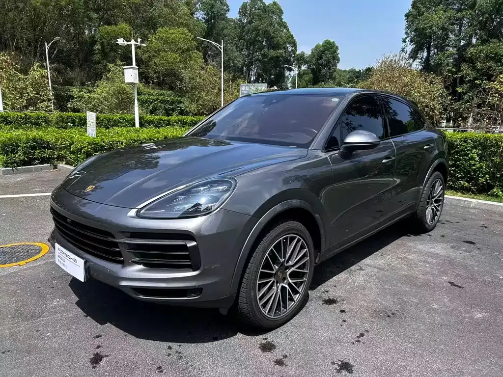 Porsche Cayenne — фото 1