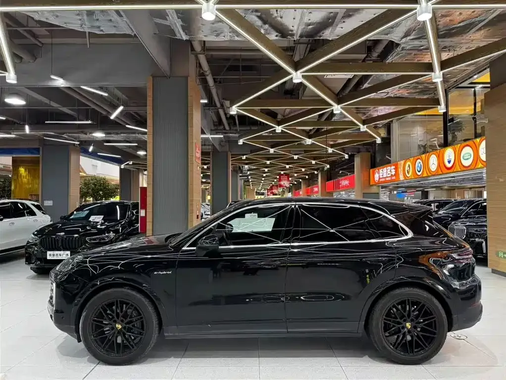 Porsche Cayenne Hybrid — фото 4