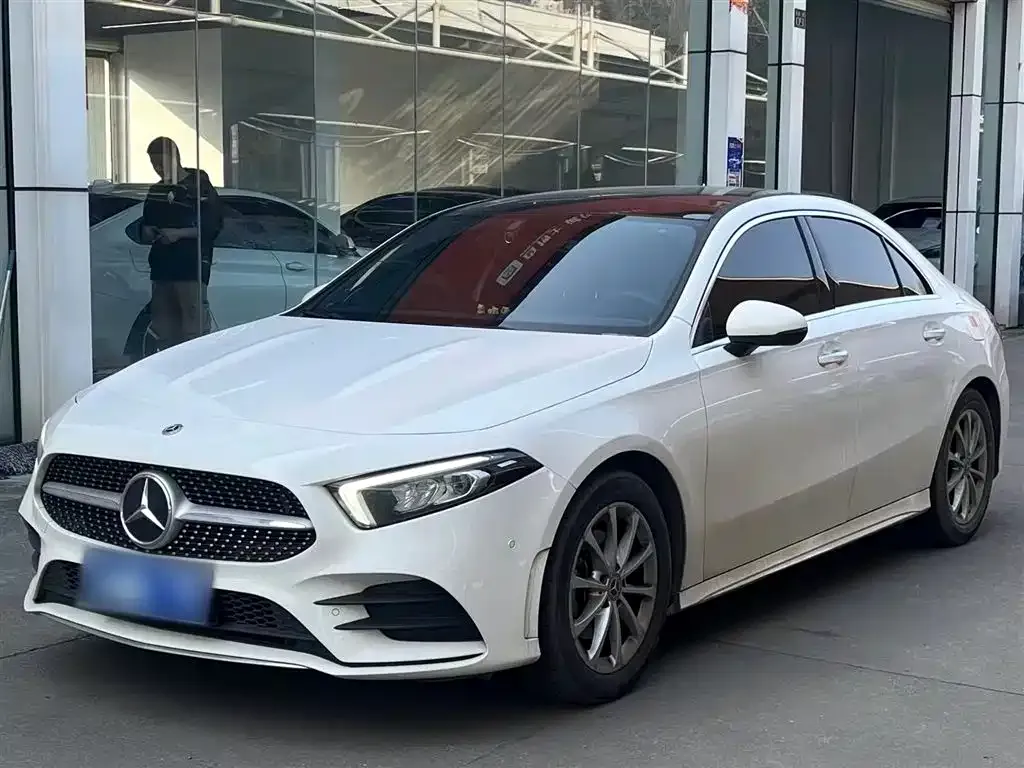 Mercedes-Benz A-Class — фото 9