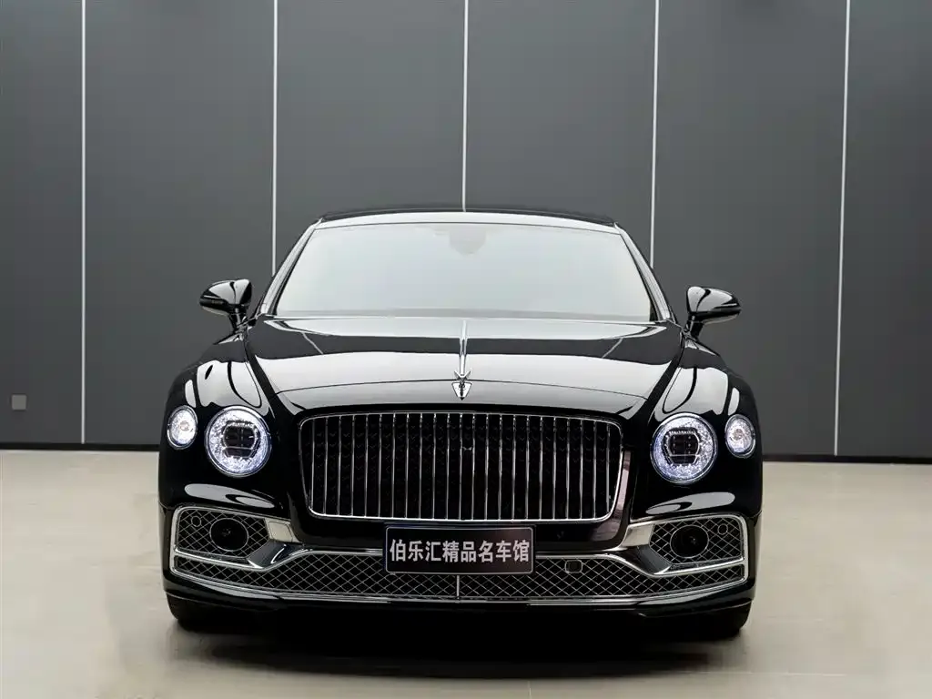 Bentley Flying Spur — фото 9