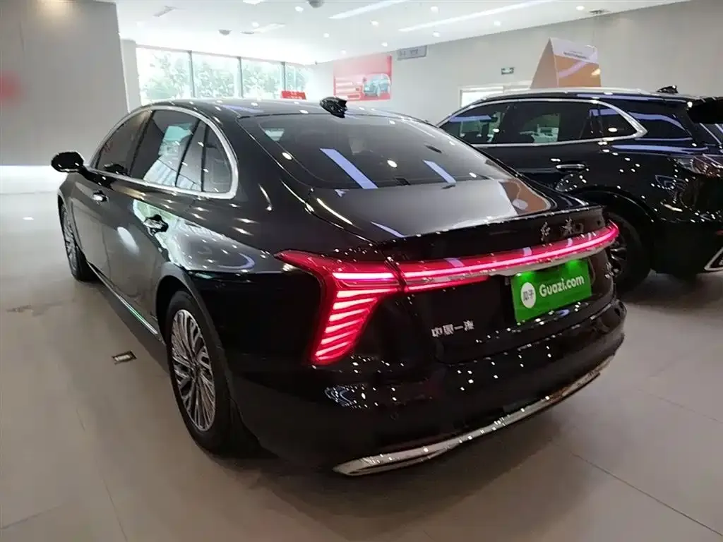 Hongqi H5 — фото 4