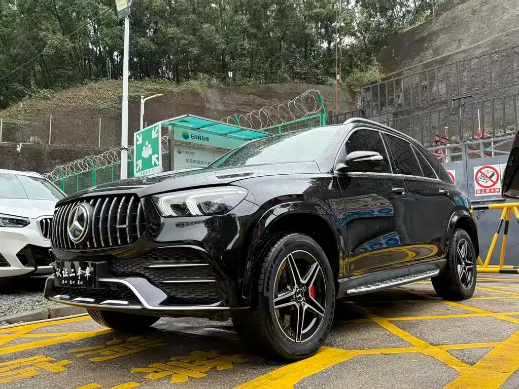Mercedes-Benz GLE AMG — фото 1
