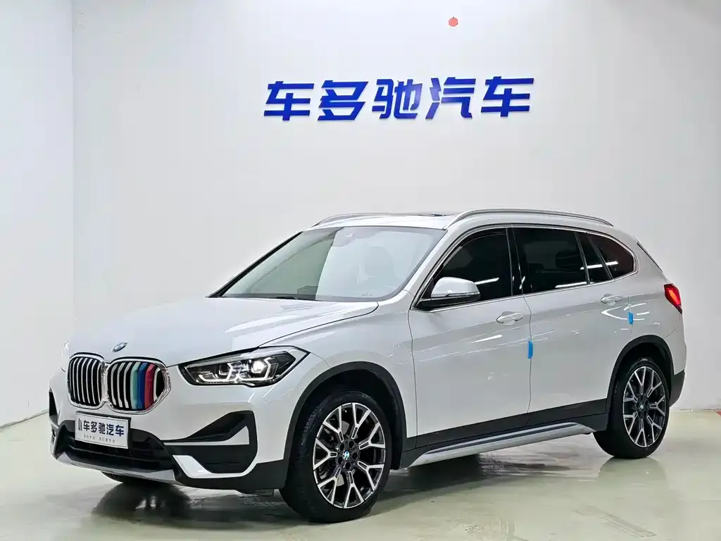 BMW X1 — фото 1