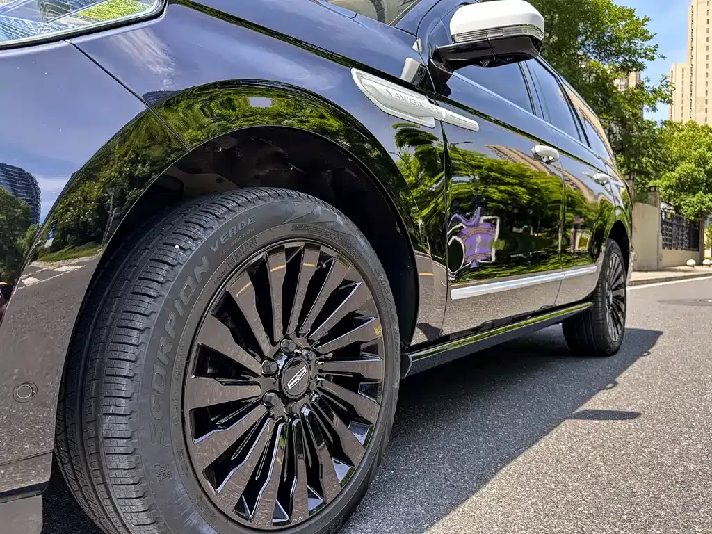 Lincoln Navigator — фото 7