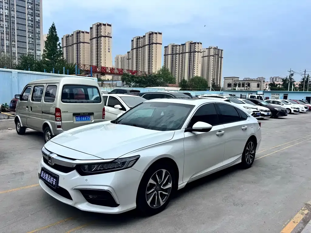 Honda Inspire — фото 1