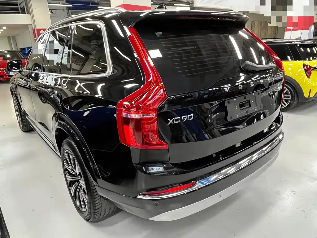 Volvo XC90 — фото 3