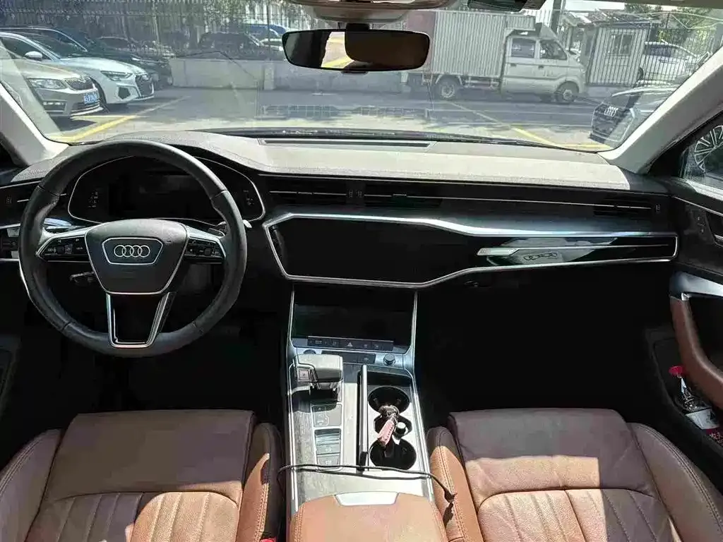 Audi A6L — фото 2